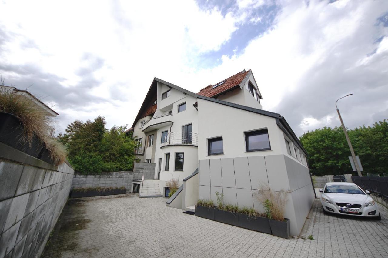 גדינייה Comfort Apartments Korzeniowskiego מראה חיצוני תמונה